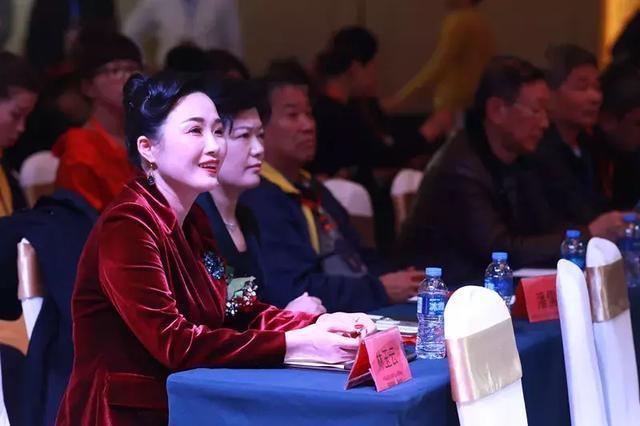 羽舒品牌发布会暨福建美女会文化传媒2018年终盛典落幕